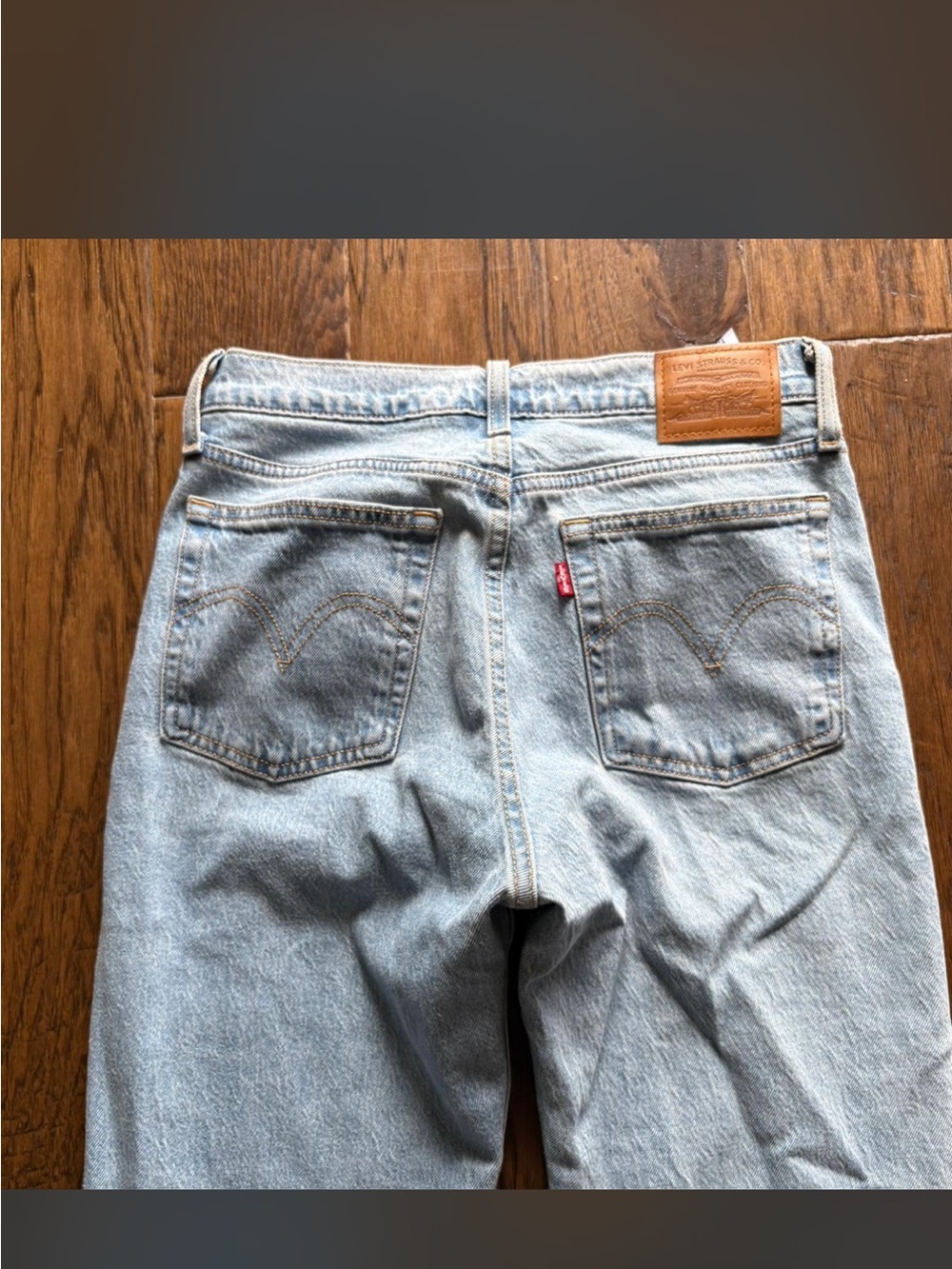 Levi's Light Wash Jeans - wedgie bootcut